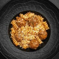 Паста с фрикадельками в CAFE BAZAR