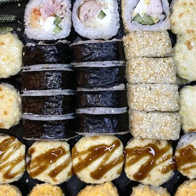 Мясной Max в Sushi-Shop по цене 940 ₽