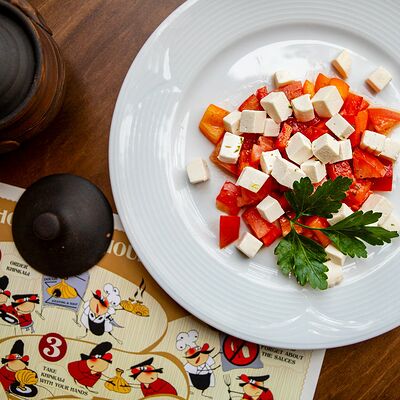 Салат с брынзой в Хинкальня по цене 22 р.