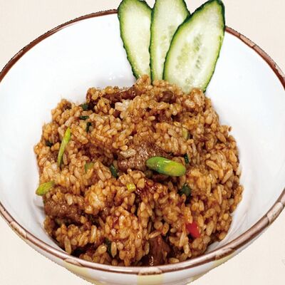 Жареный рис с курицей в Золотая панда по цене 776 ₽