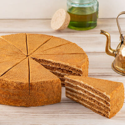 Торт Медовик в 2 Перца по цене 250 ₽