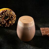 Горячий шоколад в Baggins Coffee