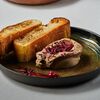 Паштет из куриной печени с тостами в Litera G по цене 420