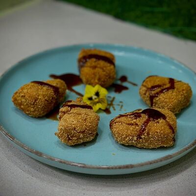 Наггетсы с копчёностями в Хинкальная Едим вкусно по цене 430 ₽