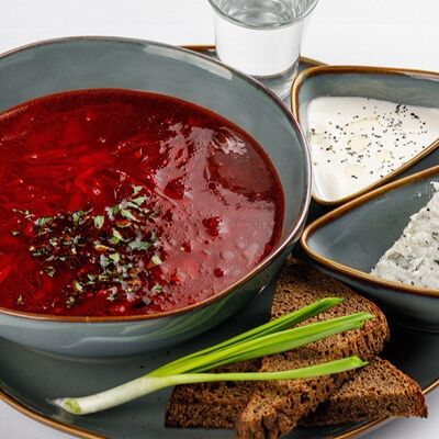 Классический борщ с мраморной говядиной в Бублик по цене 690 ₽