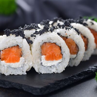 Гранд лосось (много лосося) в Суши Хаус по цене 795 ₽