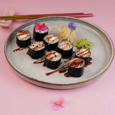 Мини-ролл с угрем и сыром в унаги-соусе в Moshi Sushi по цене 410 ₽