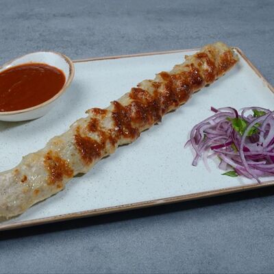 Люля-кебаб из курицыв Чайхана Рахат по цене 290 ₽