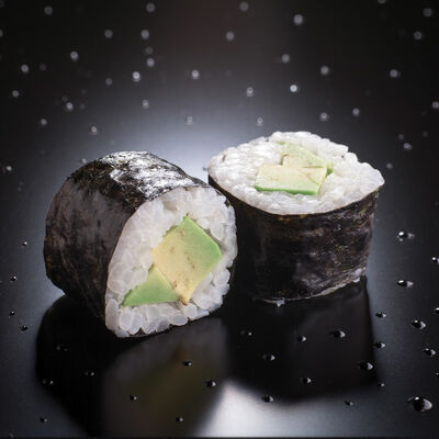 Авокадо маки хосомаки в Sushi & More по цене 150 ₽
