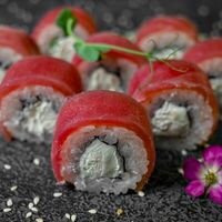 Ролл Филадельфия магуру в Restobar Первый & Ресторан доставки Личный повар