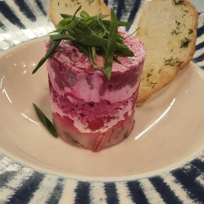 Селедка под шубойв Эник Беник по цене 490 ₽