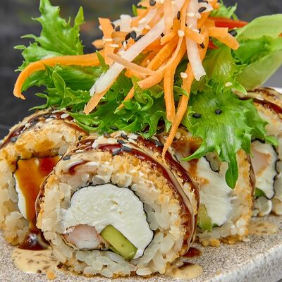 Хрустящий ролл с креветкой в 96 азиаток по цене 785 ₽