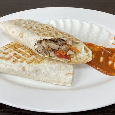 Шаурма с курицей в лаваше в Armud Kebab по цене 243 ₽