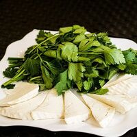 Сыр и зелень в Шашлычный Домик