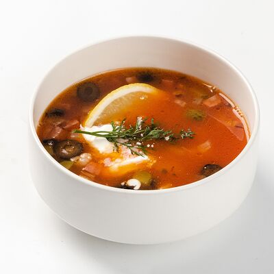 Солянка мясная в Матрешка по цене 350 ₽