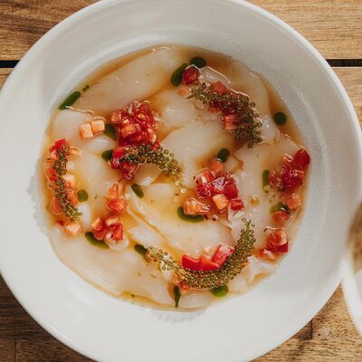 Крудо из гребешка в Eno Bistro по цене 1680 ₽