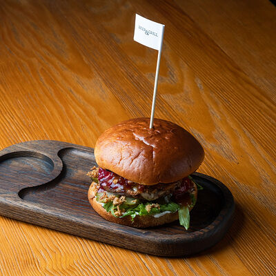 Бургер Босс в Beer & Grill по цене 1050 ₽