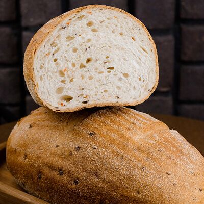 Бездрожжевой с льном и морковью в SCHWARZBROT немецкая пекарня по цене 204 ₽
