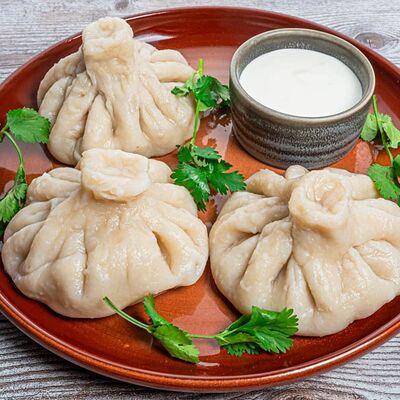 Хинкали Свинина и говядина в Yunga Tim Fish & Grill по цене 790 ₽