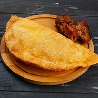 Чебурек с говядиной в Хачапурия