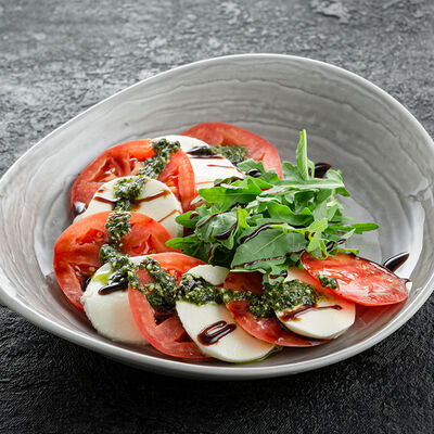 Капрезе в Нектарин по цене 630 ₽