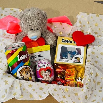 Бокс Love is.... с медведемв Дарите красиво по цене 3199 ₽