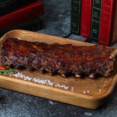 Свиные ребрышки в соусе BBQ в McKey Pub & Restauraunt по цене 1480 ₽
