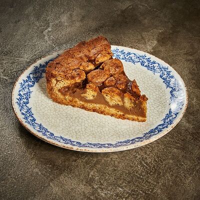 Карамельный пирог в Гранат по цене 460 ₽