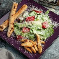Цезарь с курицей в Pazzi