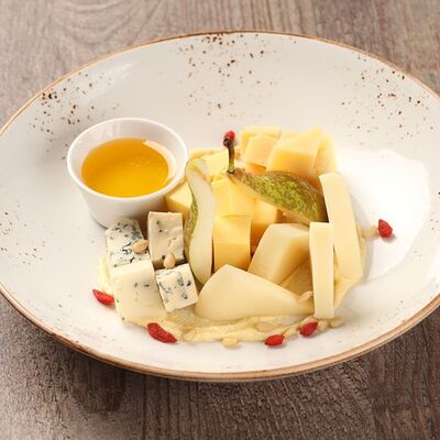 Сырное ассорти в Барбарис по цене 520 ₽