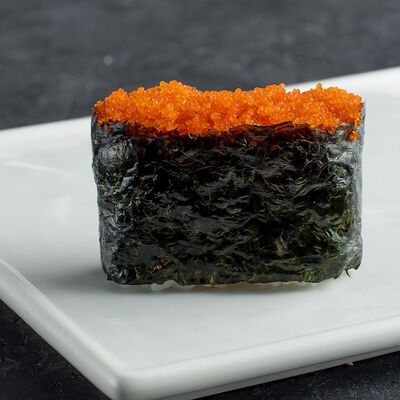 Суши традиционные Икра летучей рыбы в CRAZY SUSHI по цене 199 ₽