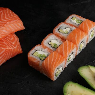 Ролл Филадельфия авокадо в Точка Вкуса по цене 519 ₽