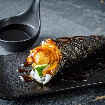 Хэнд-ролл с креветкой в Pizza & Sushi Hub по цене 450 ₽