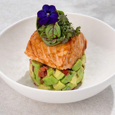 Стейк из лосося в Delicates Club по цене 2245 ₽