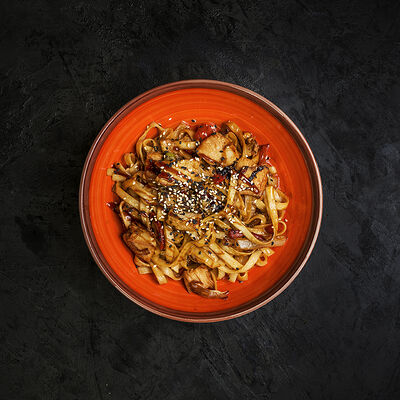 Удон с курицей в X-Delivery по цене 550 ₽