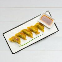 Кари Тори Гёдза в Рамен Клаб
