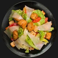 Салат Цезарь с куриным филе в Перцы