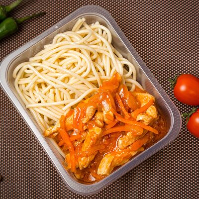 Спагетти с гуляшом в Европа по цене 180 ₽