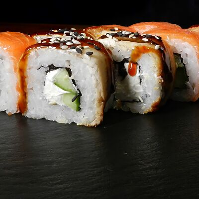 Аляска с шапкой из угря и лосося в Леон по цене 749 ₽