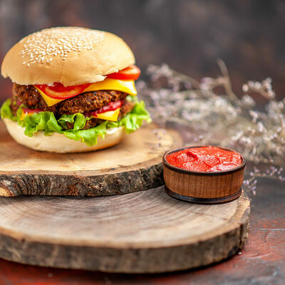 Чизбургер с курицей в Tez Cook по цене 1550 ₸