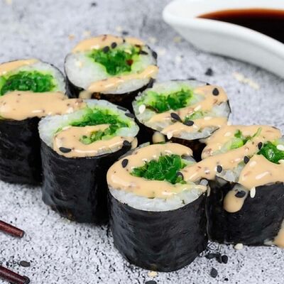 Классический с чукой в Black rolls по цене 145 ₽