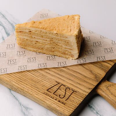 Медовик в Zest Coffee & Wine по цене 370 ₽