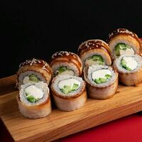 Ролл филадельфия с угрем в Mister Sushi