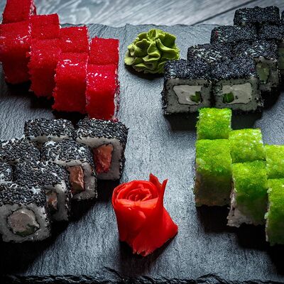 Сет California в Sushi Shop Company по цене 789 ₽