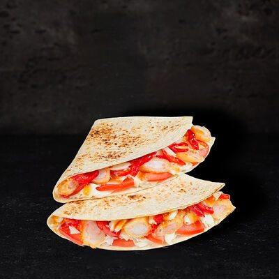 Кесадилья Креветки терияки в Магбургер & Братья Караваевы по цене 435 ₽