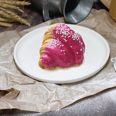 Круассан сливочный с малиной в Пекарня Робин Сдобин по цене 140 ₽