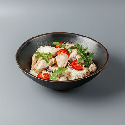 Ригатони с курицей и грибами в 1st Gallery Lounge по цене 665 ₽