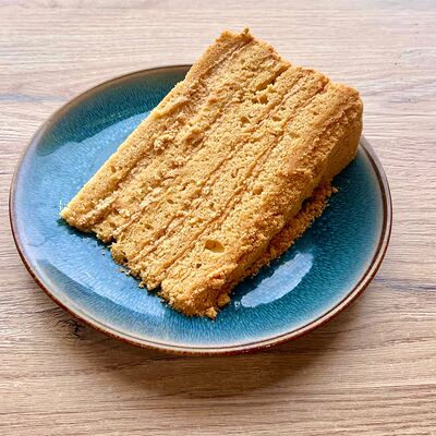 Медовый торт в Ре.БРО мангал & BBQ по цене 340 ₽