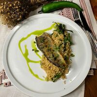 Филе форели с рисом и стручковой фасольюв Корчма
