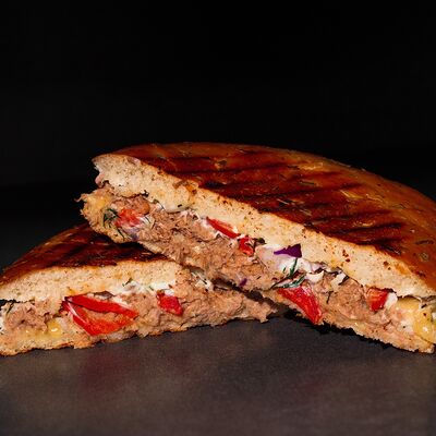 Панини с тунцом в Amber kebab по цене 339 ₽